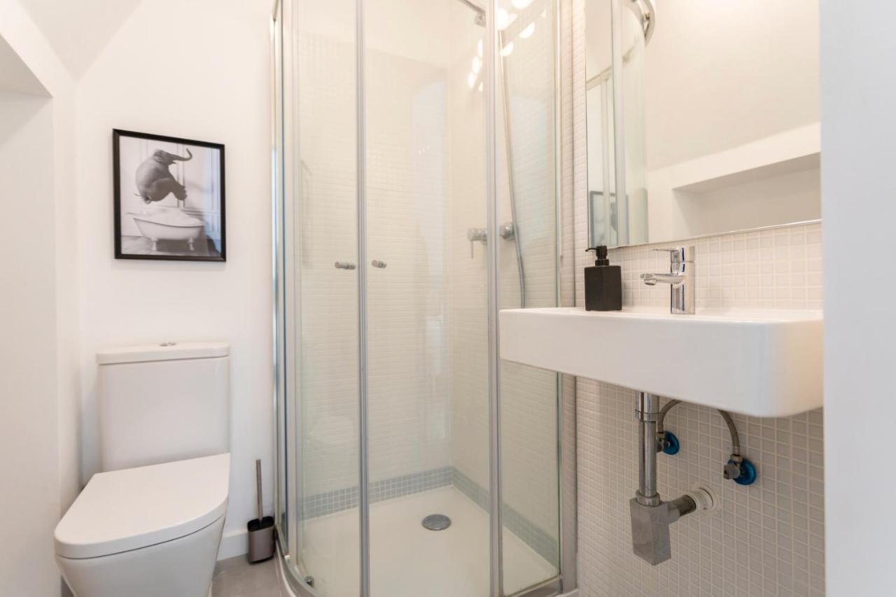 Setubal Citycenter Studios Bagian luar foto
